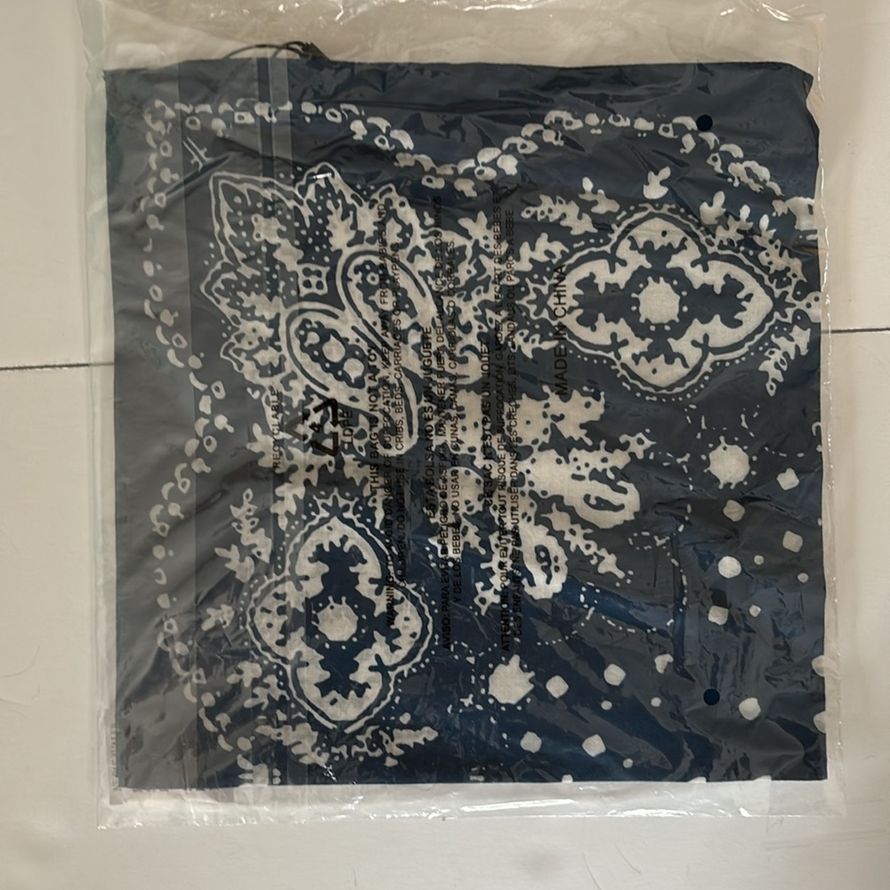 Frye Unisex Blue and White Bandana - Picture 8 of 8